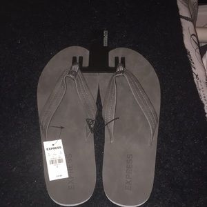 Express men’s flip flops